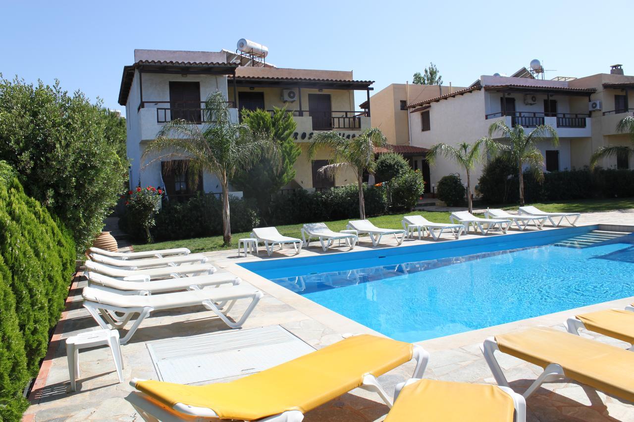 Petros Village Ξενοδοχείο με διαμερίσματα 3*
